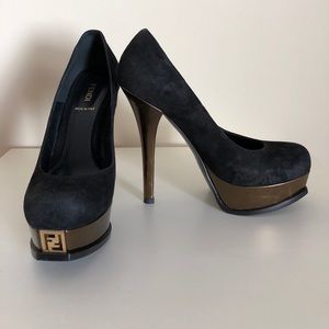 Fendi Decollete Suede Pump size 38.5